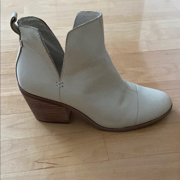 Tom’s Everly Boot 9.5 - Picture 4 of 5